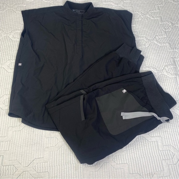 FIGS Scrub Set Rafaela Oversized Top S and Maua Contrast Pocket Jogger Pant Sz M - Picture 1 of 16